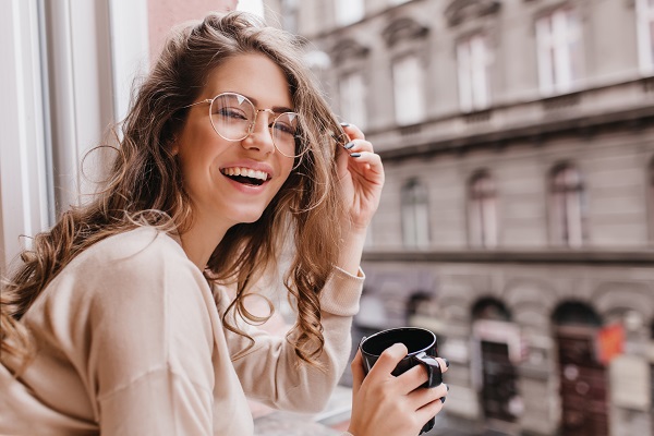 ¿Puedo usar gafas después de una rinoplastia?